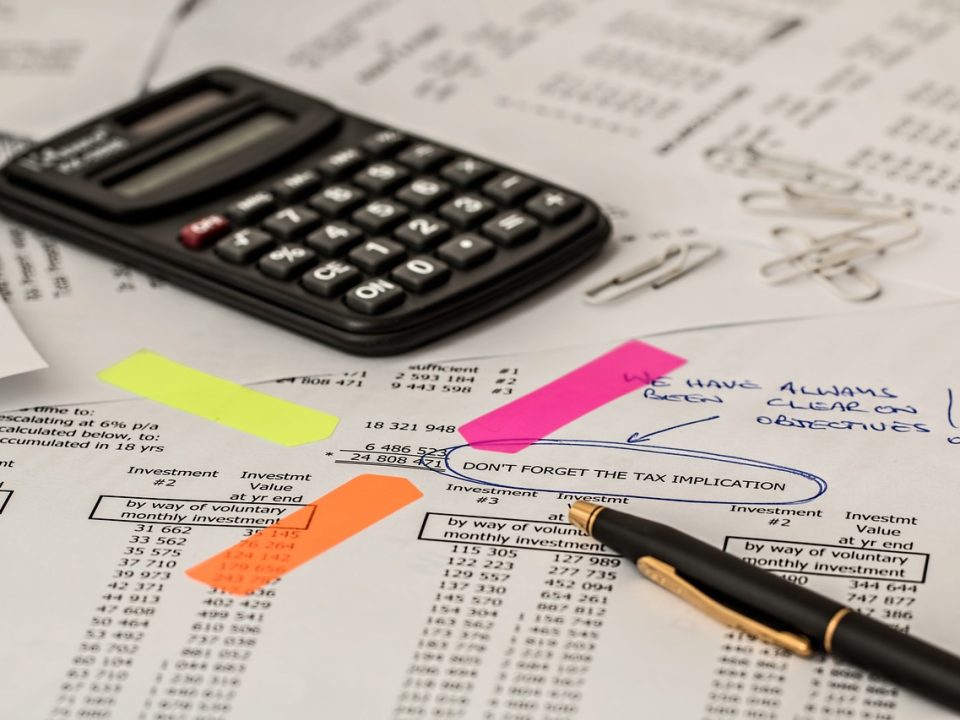 calculator, calculation, insurance-1044172.jpg